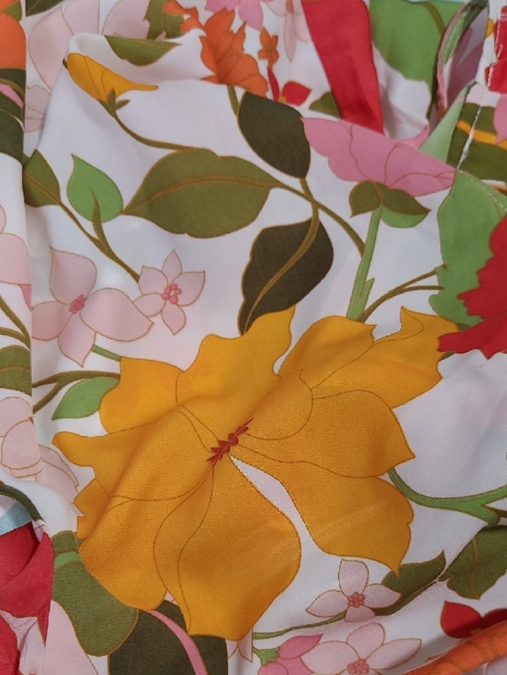 Lush Multi Floral Tie-Front V-Neck Crop Top - Picture 10 of 10